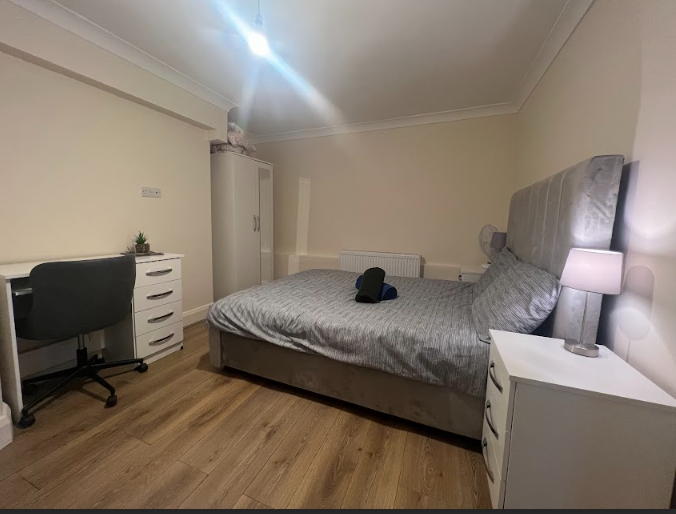 Property photo 1 of 3