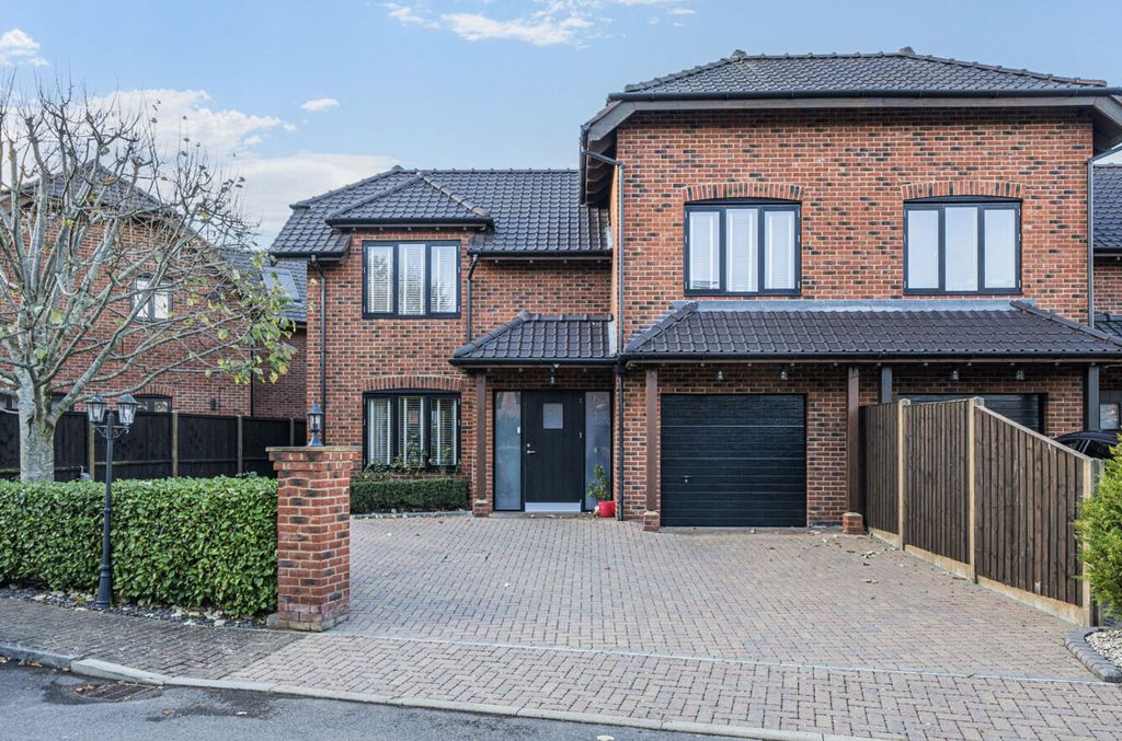 Property photo 1 of 20