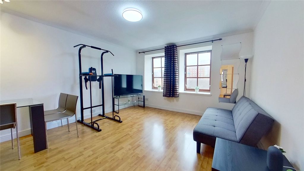 Property photo 2 of 7 Photo 2