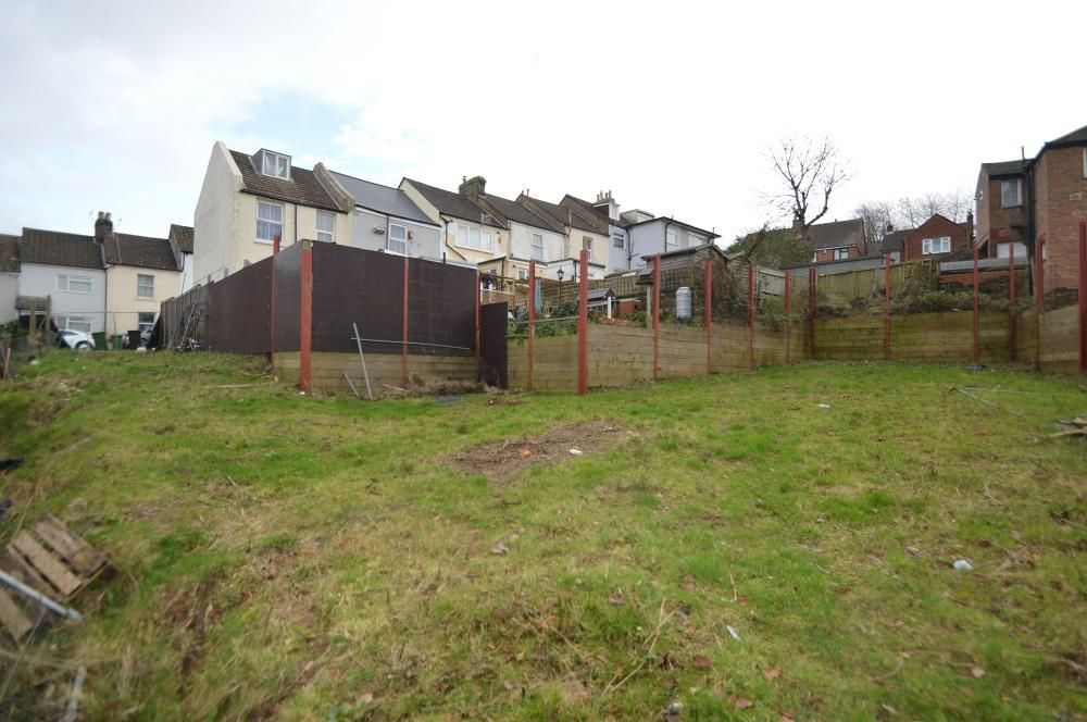 Property photo 2 of 5