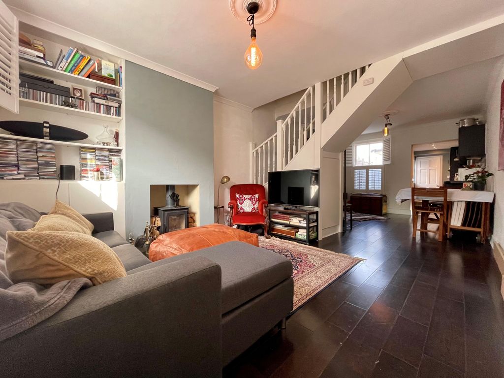 Property photo 2 of 11 Living Room