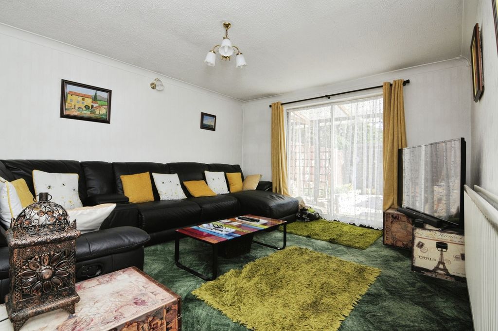Property photo 2 of 16 Photo