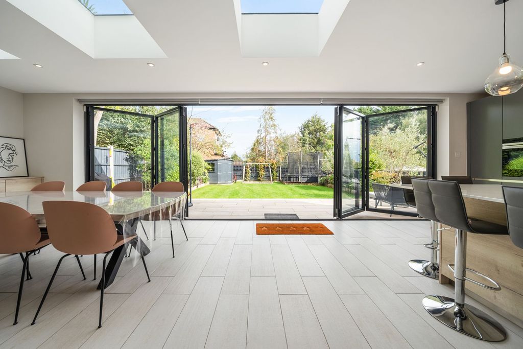 Additional image 6 of 6 bed detached house for saleEdgwarebury Lane, Edgware HA8