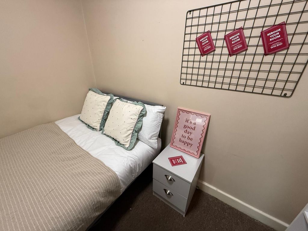 Property photo 2 of 14 Property Photo