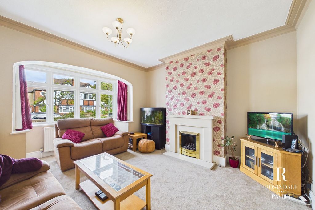 Property photo 2 of 22