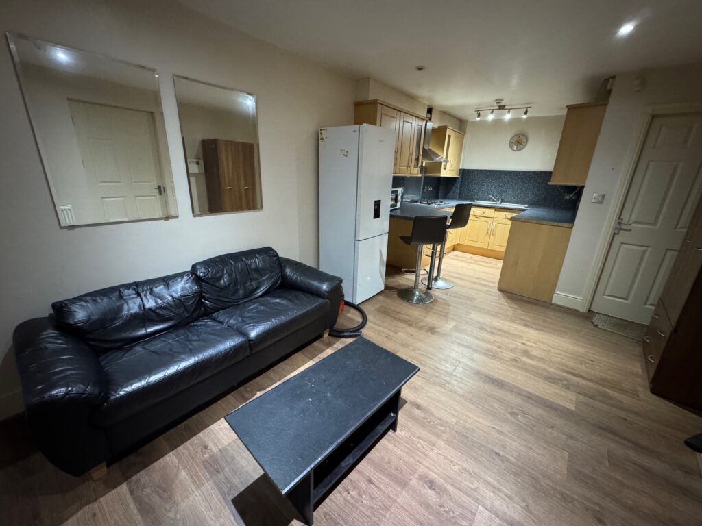 Property photo 3 of 7
