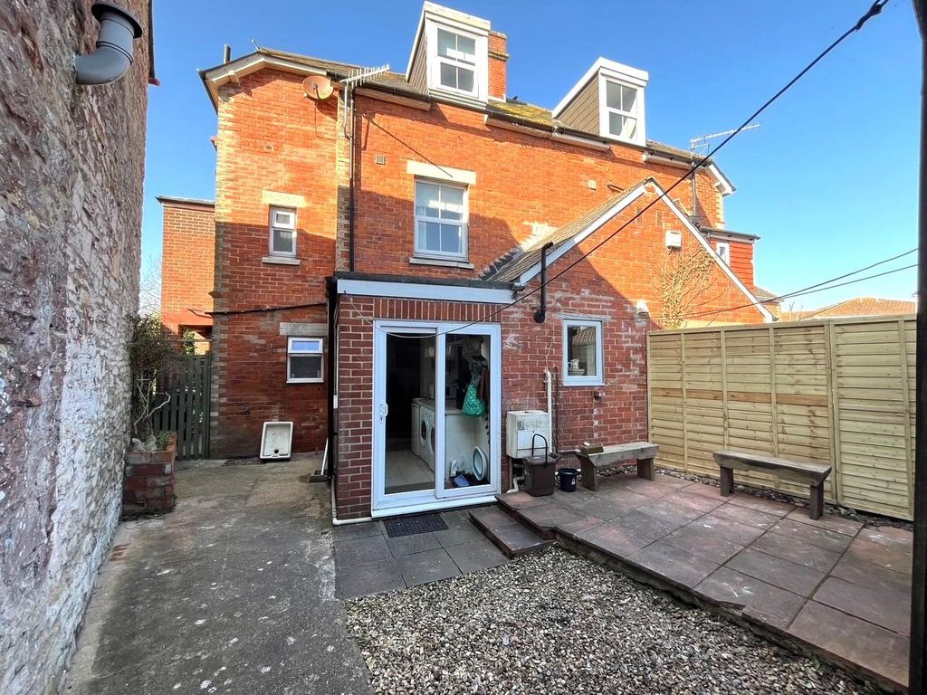 Property photo 2 of 18 4199 Rear Garden.Jpg