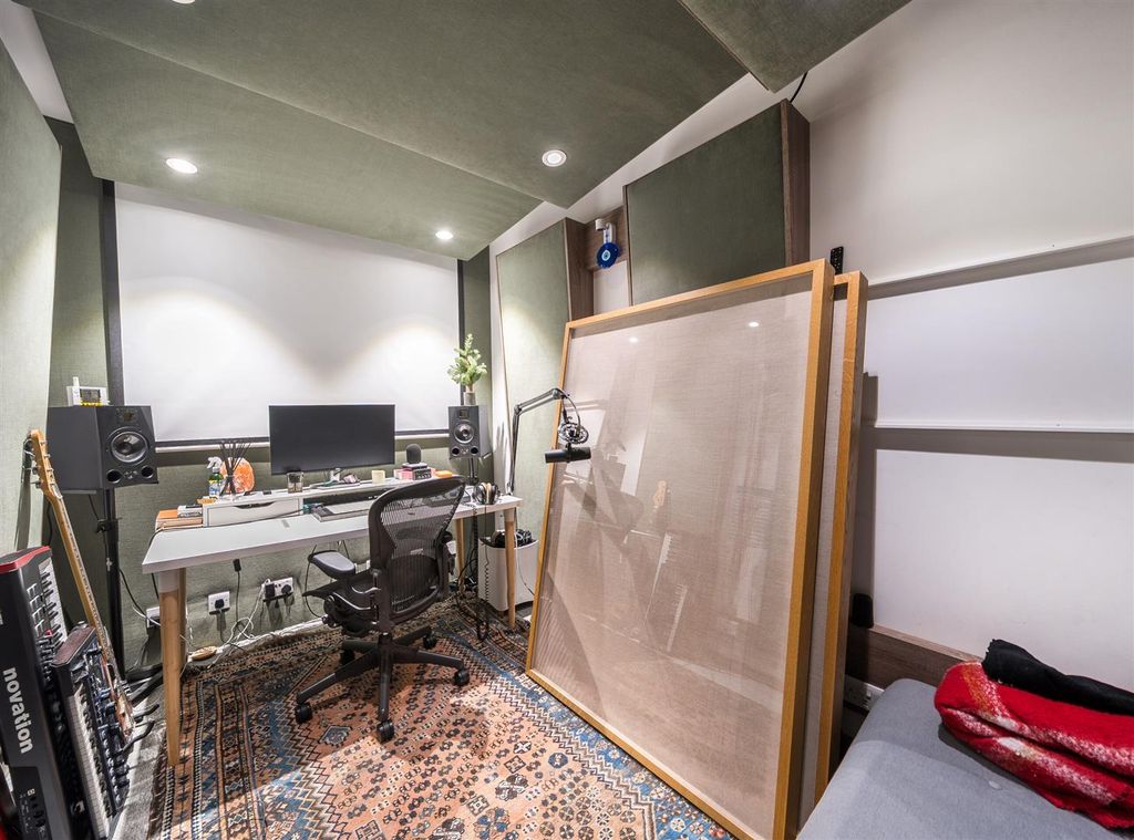 Property photo 2 of 18 19074716 (22).Jpg