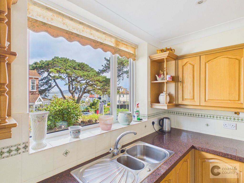 Property photo 3 of 35