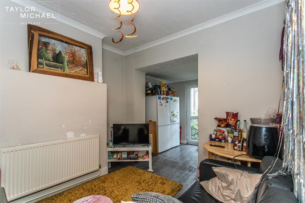 Property photo 2 of 15 Living Room