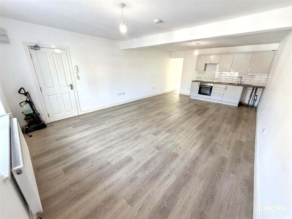 Property photo 3 of 12 Img_1489.Jpg