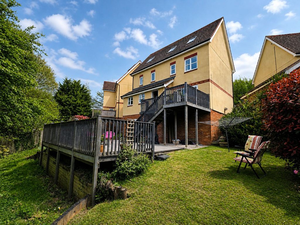 Property photo 1 of 34