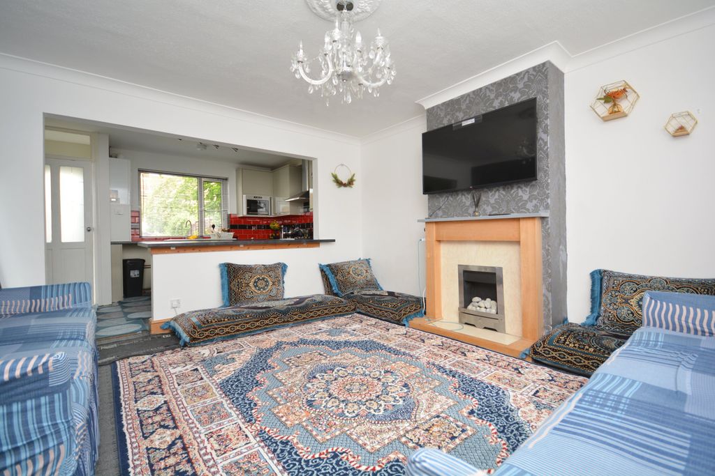Property photo 2 of 8