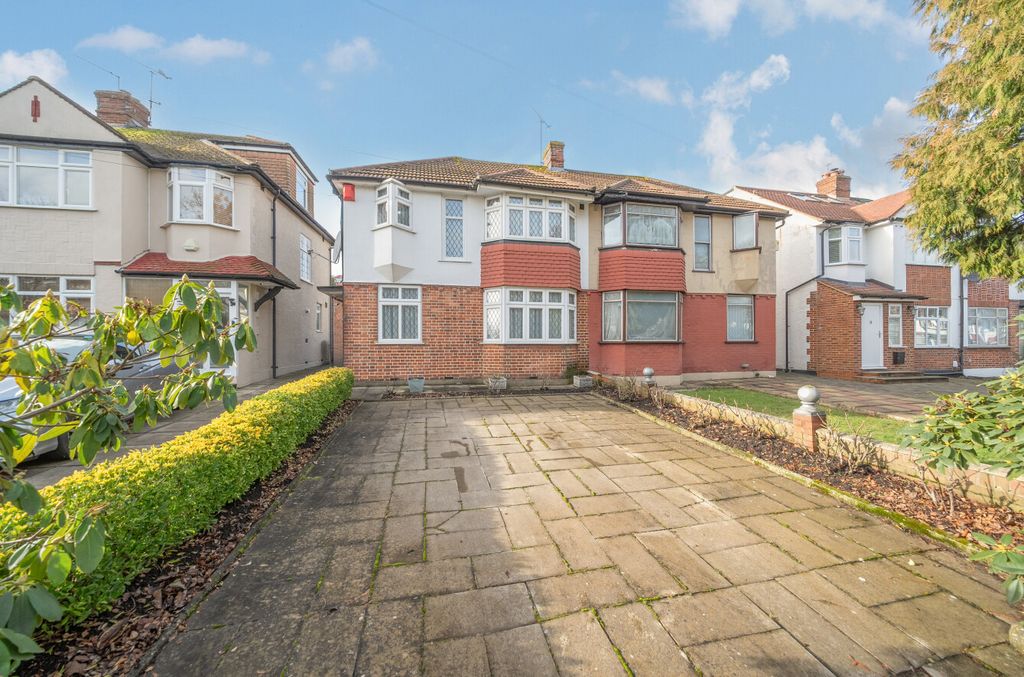 Property photo 1 of 20 1406883-20-697Cba...