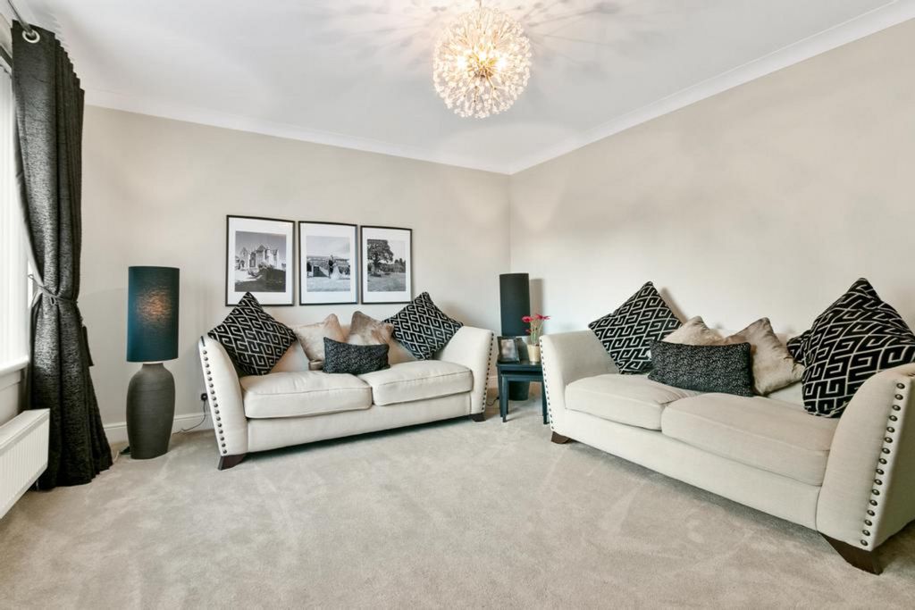 Property photo 3 of 34