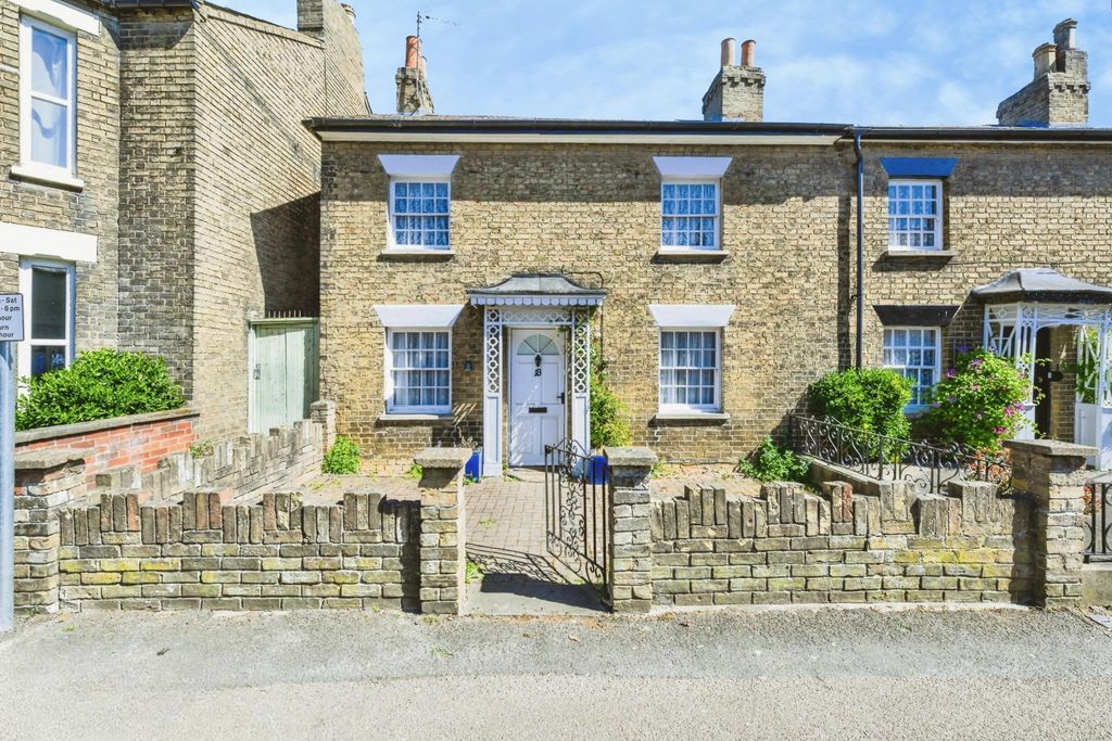 Property photo 1 of 9