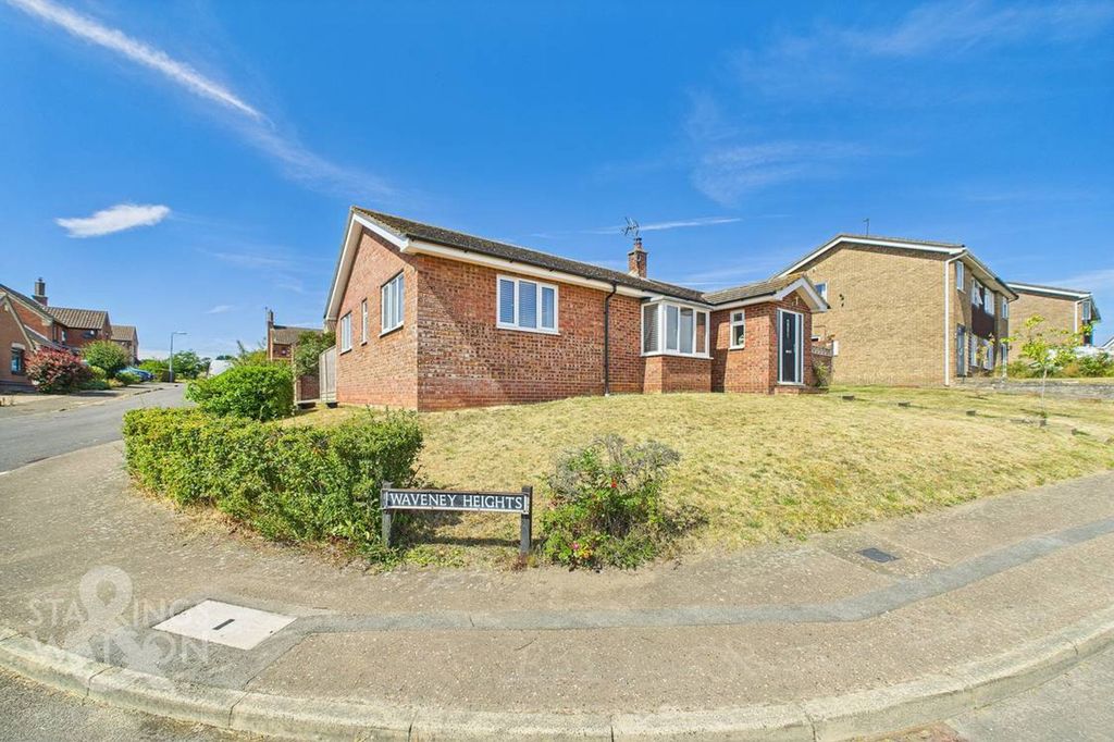 Property photo 1 of 28