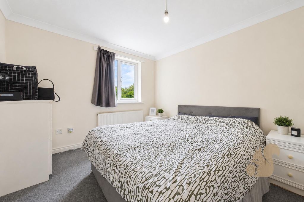 Property photo 1 of 6 Ae498099-584F-4A4A-Bb89-F23791E4Ea5A.Png