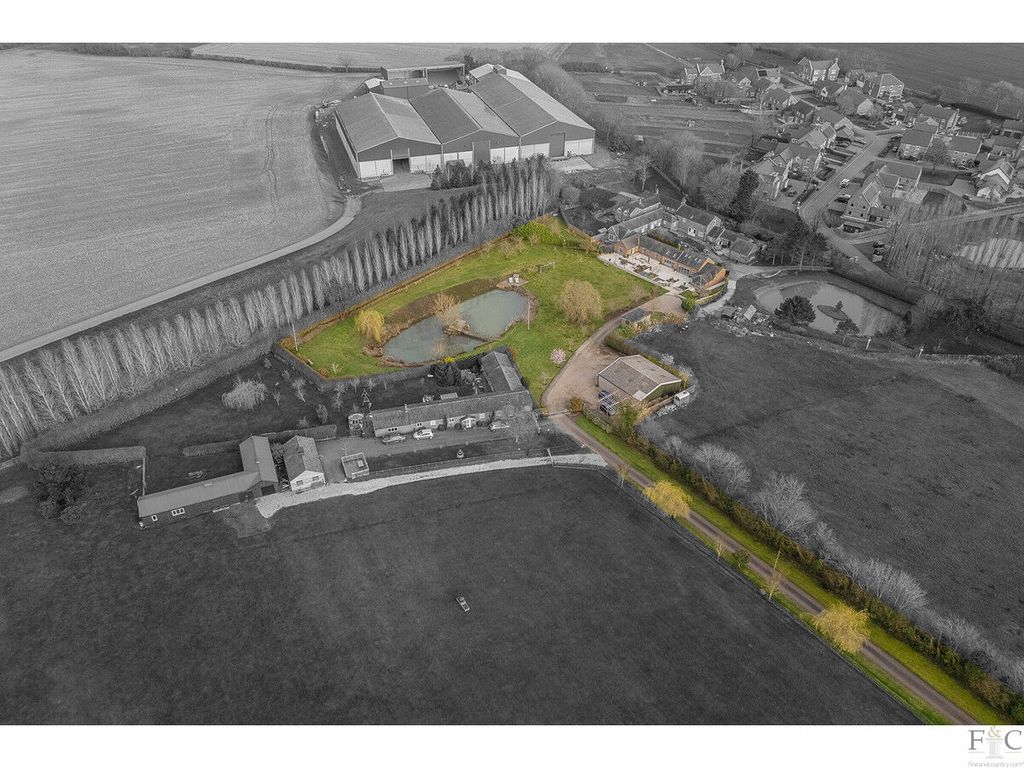 Property photo 3 of 38