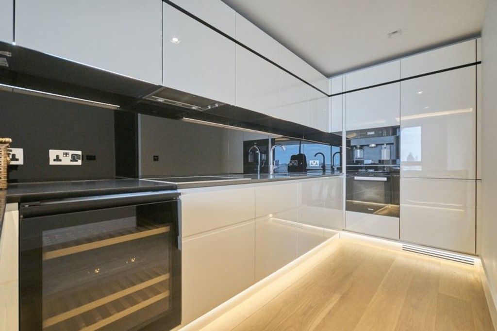 Property photo 3 of 16 Integrated Kitchen
