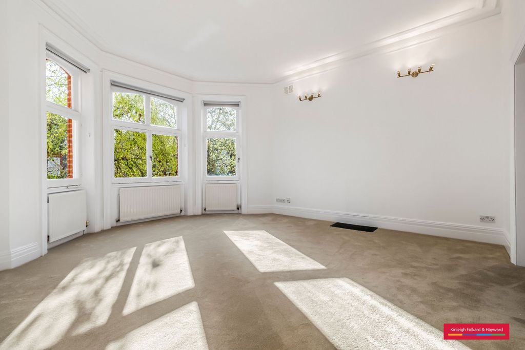 Property photo 3 of 14 Picture No. 11