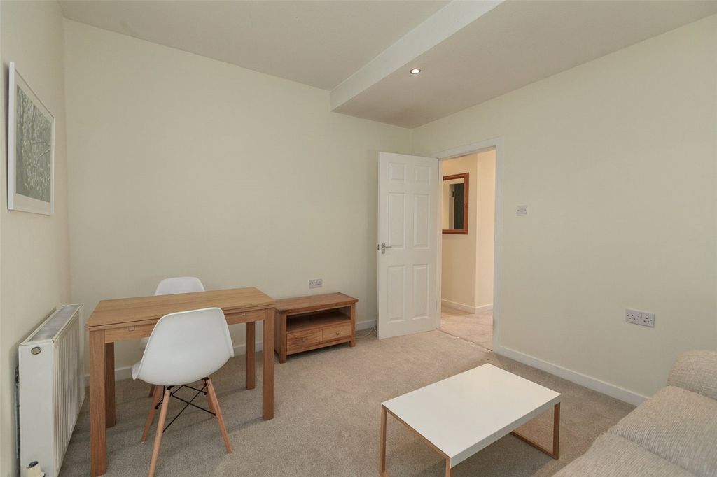 Property photo 3 of 11 Picture No. 04
