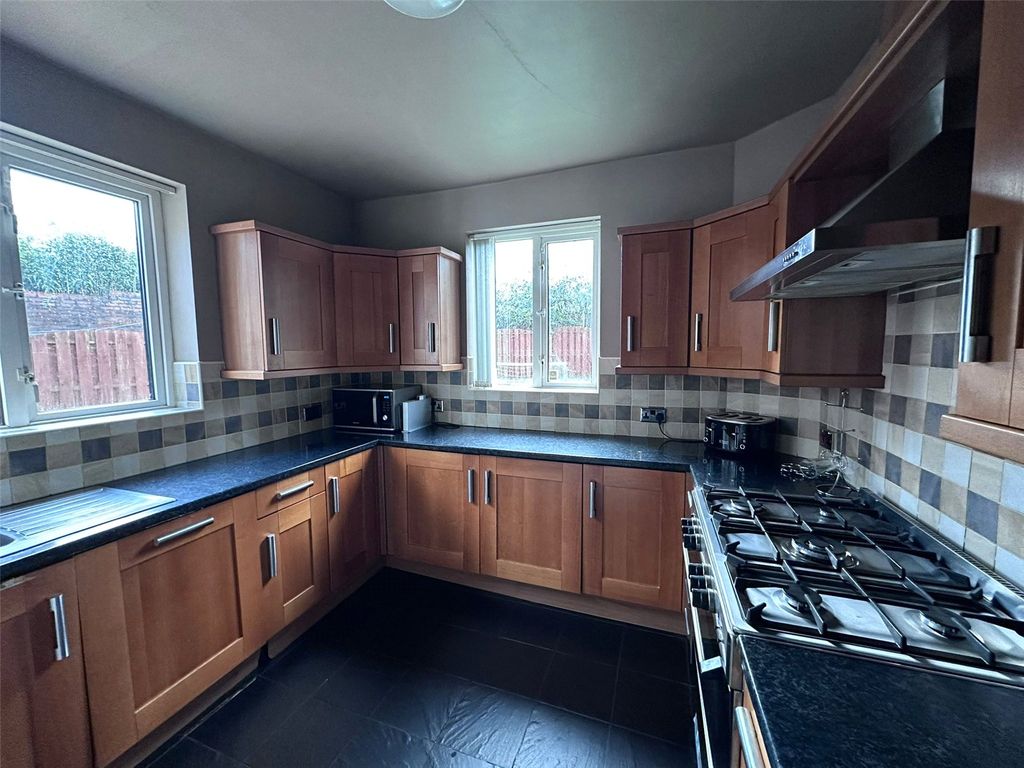 Property photo 2 of 15 Picture No. 02