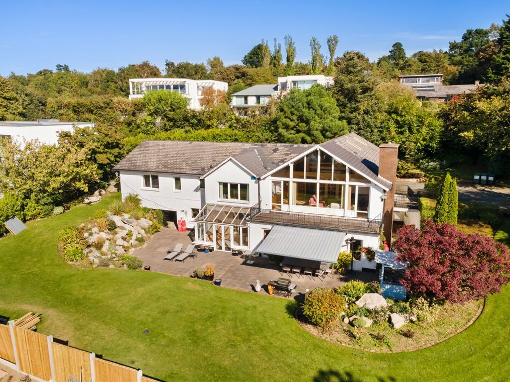 Property photo 1 of 47 Picture No. 44