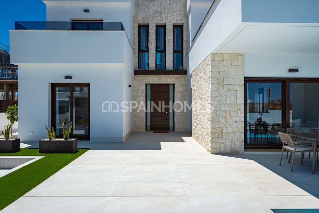 Property photo 3 of 53