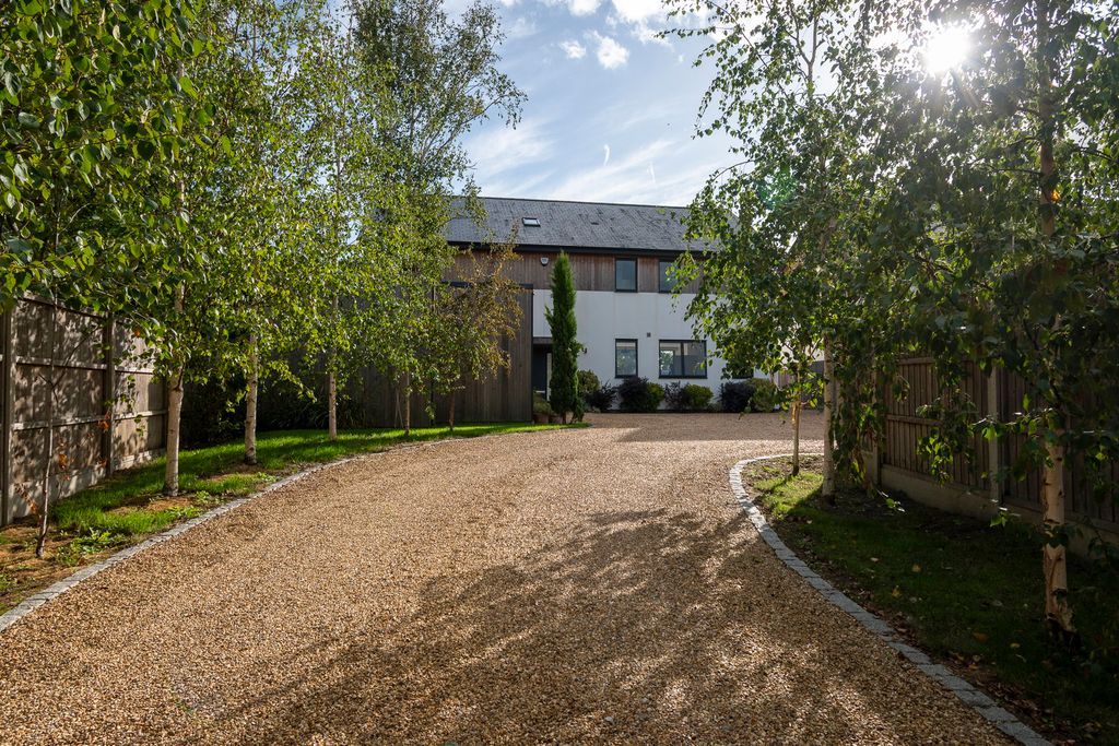 Property photo 1 of 35