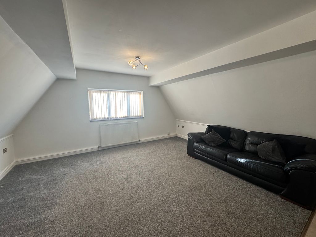 Property photo 3 of 7 Img_1634