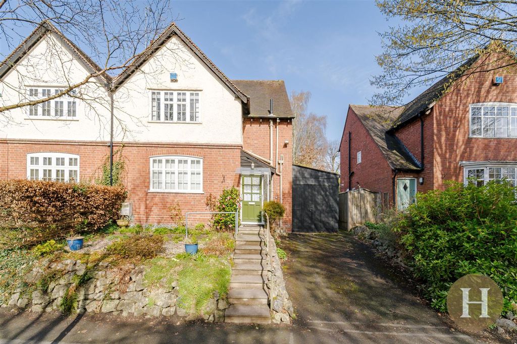 Property photo 1 of 28