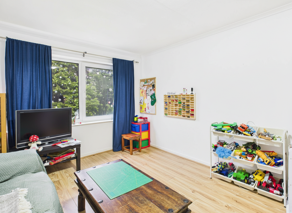 Property photo 3 of 15 Cam05459G0Pr0094Still011001