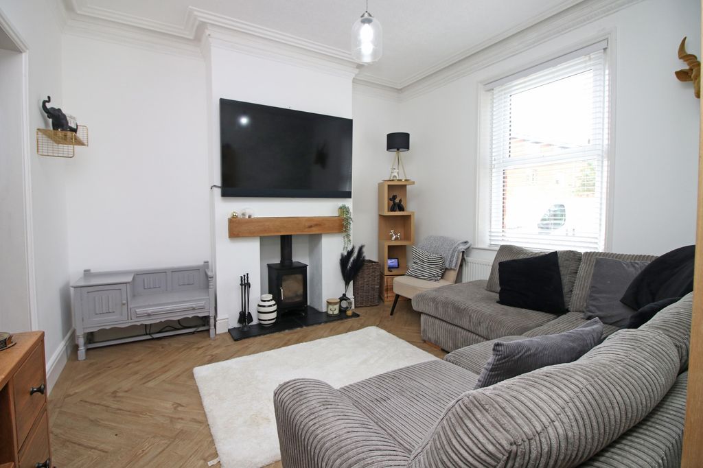 Property photo 1 of 25