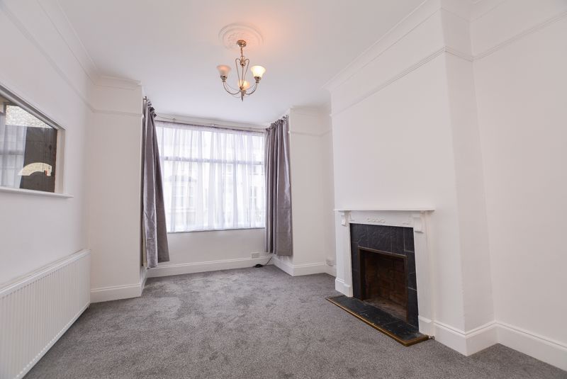 Property photo 2 of 13 Photo 8