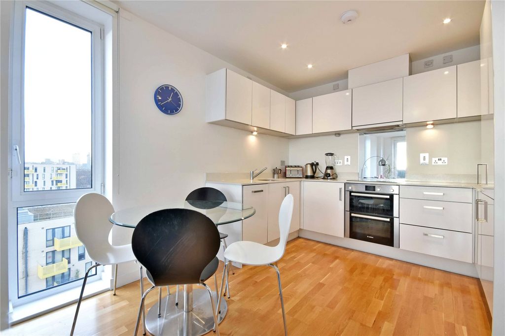 Property photo 1 of 14 Picture No. 15