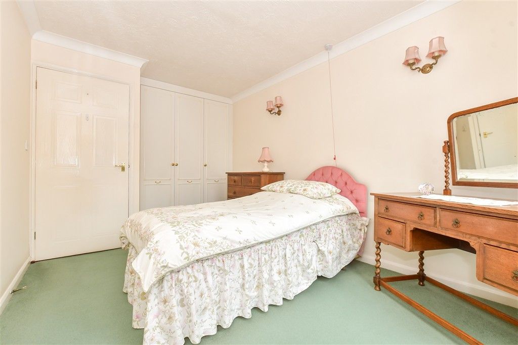 Property photo 1 of 8 Bedroom