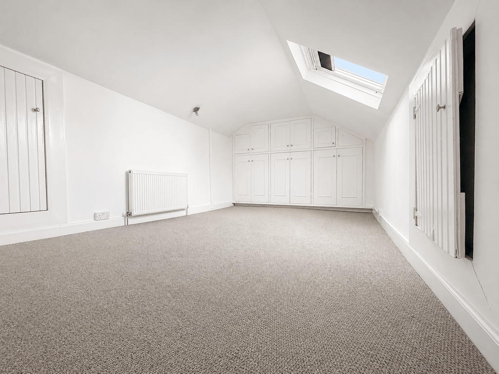 Property photo 3 of 8 Harrington Road (2)