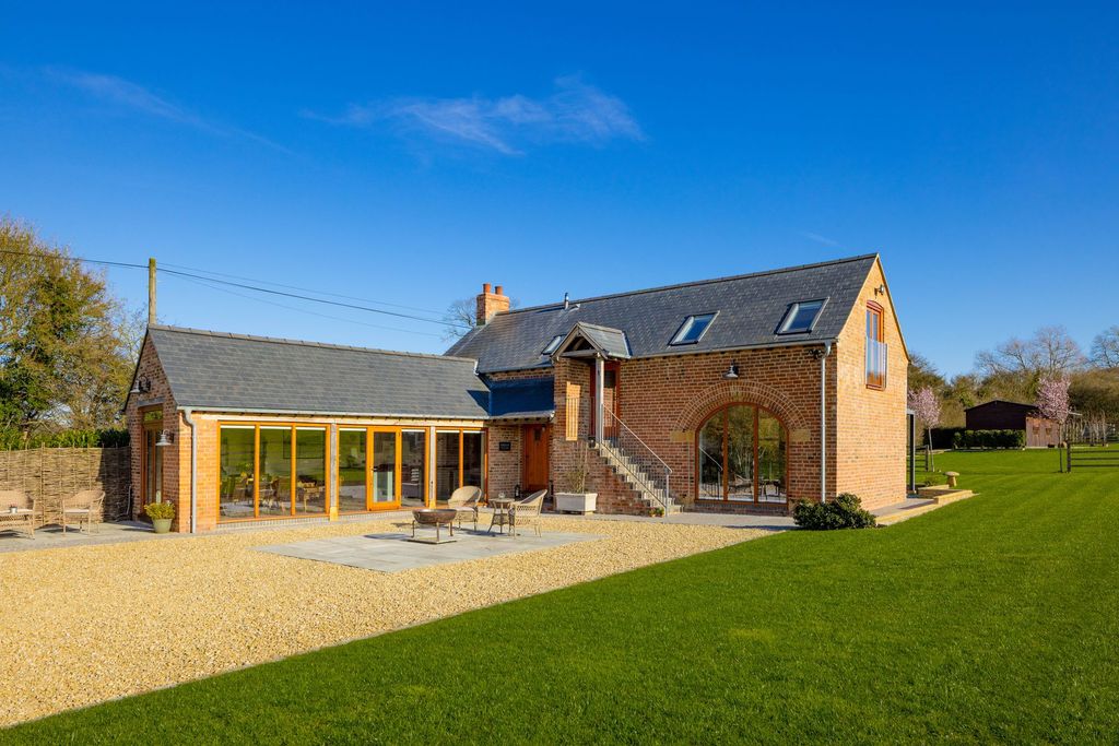 Property photo 1 of 22