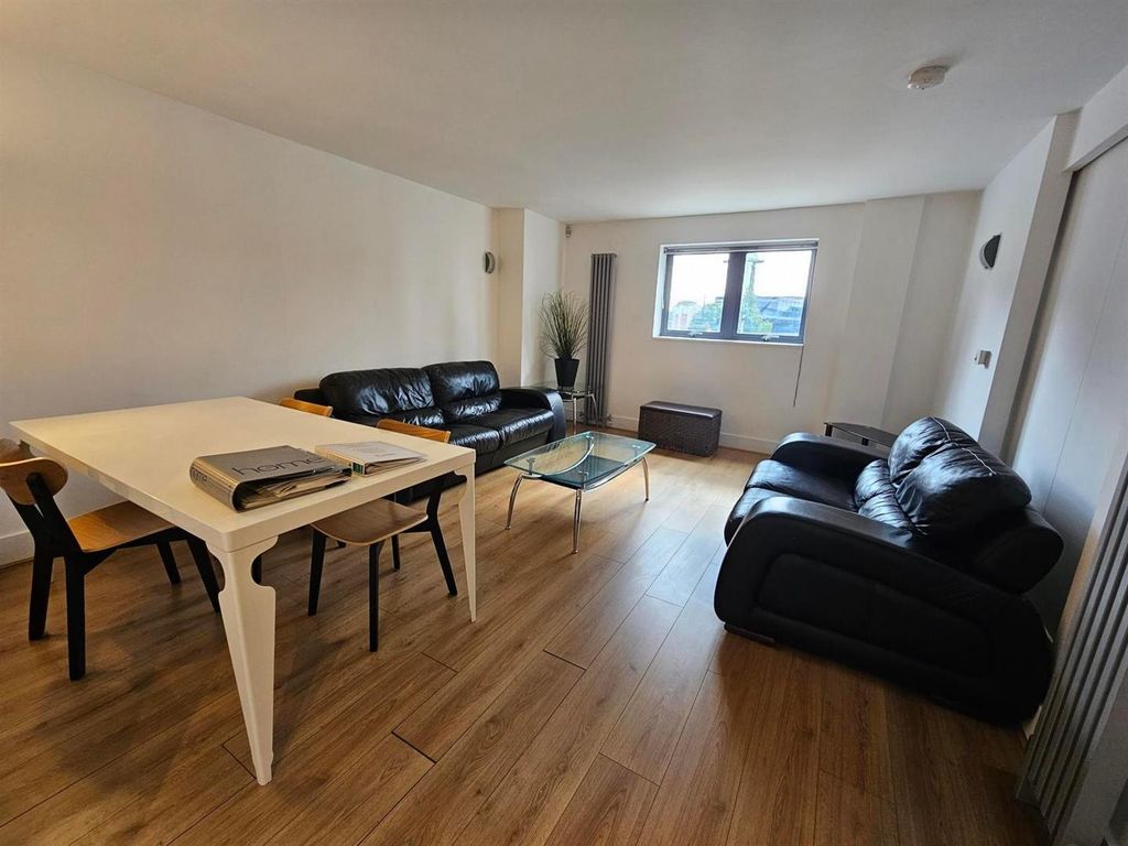 Property photo 3 of 14