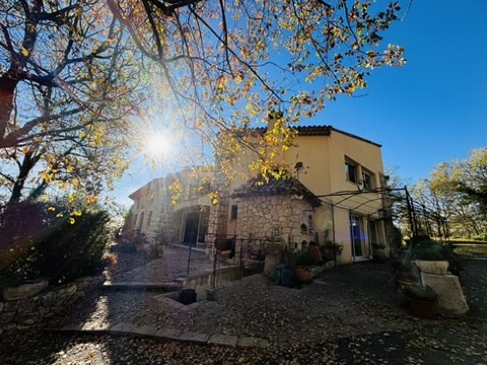 Property photo 1 of 21