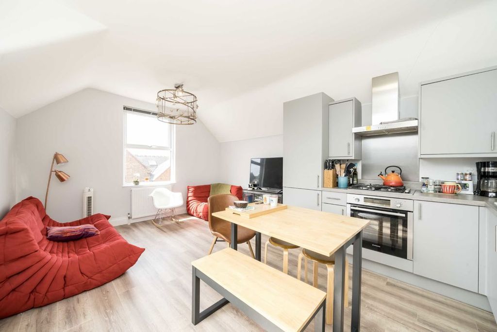 Property photo 2 of 3