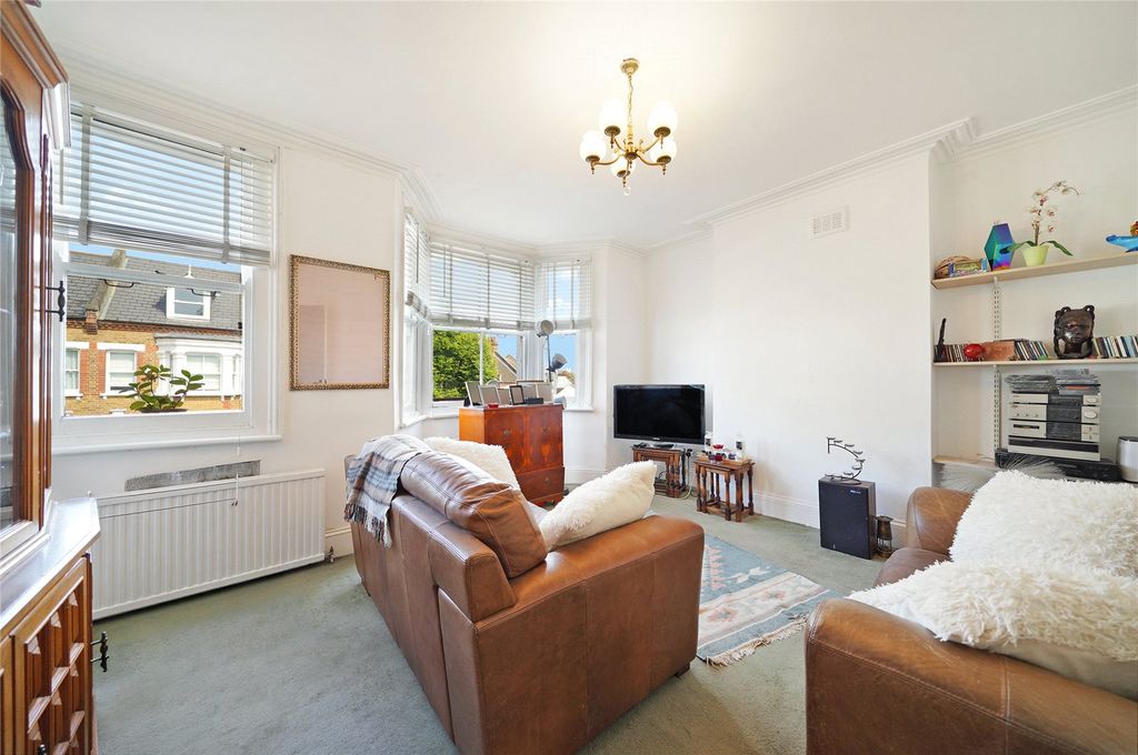 Property photo 2 of 18 Picture No. 17