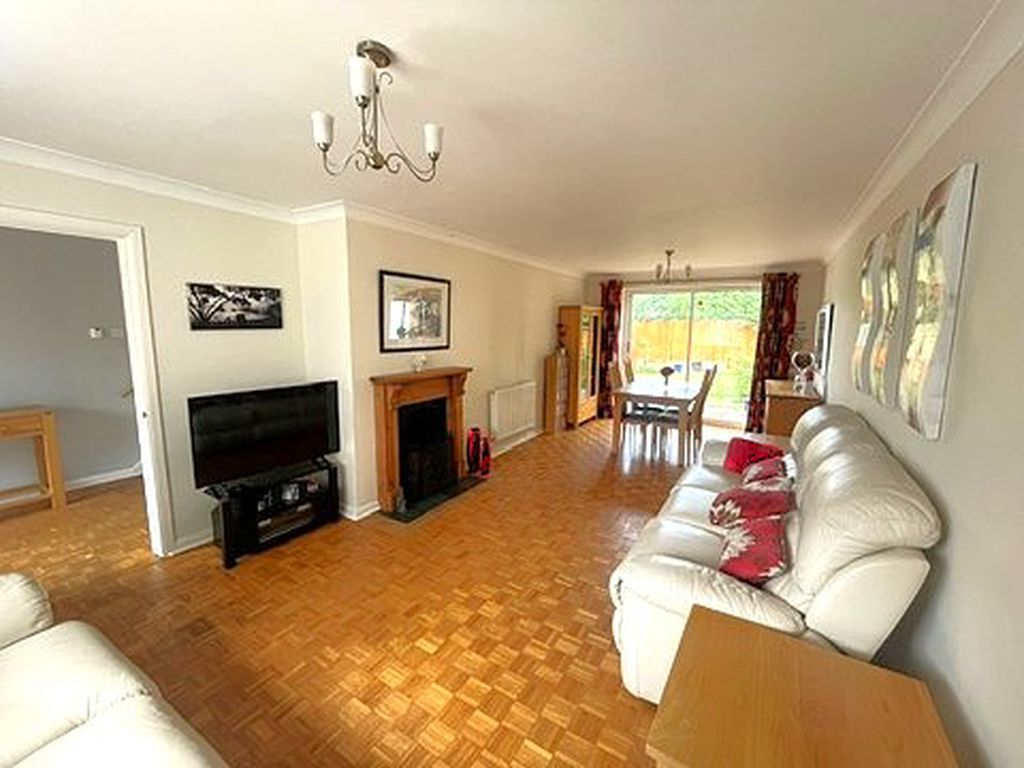 Property photo 3 of 12 Photo 9