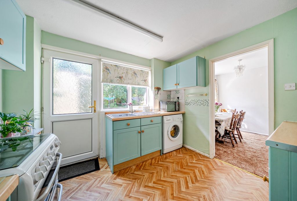Property photo 3 of 21 1356950-15-68d12F...