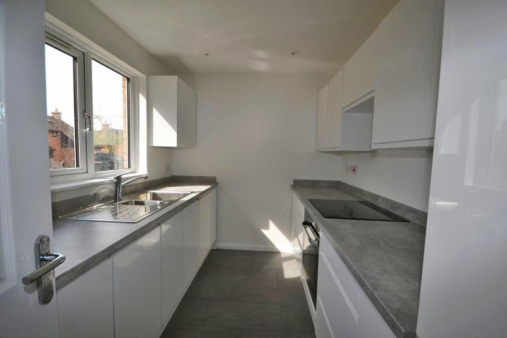Property photo 3 of 21 Kitchen