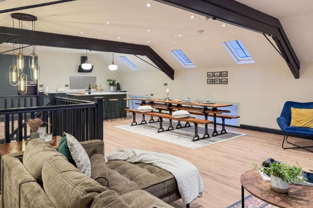 Property photo 3 of 7