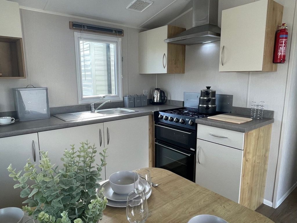 Property photo 1 of 7 - Willerby Grasmere For Sale