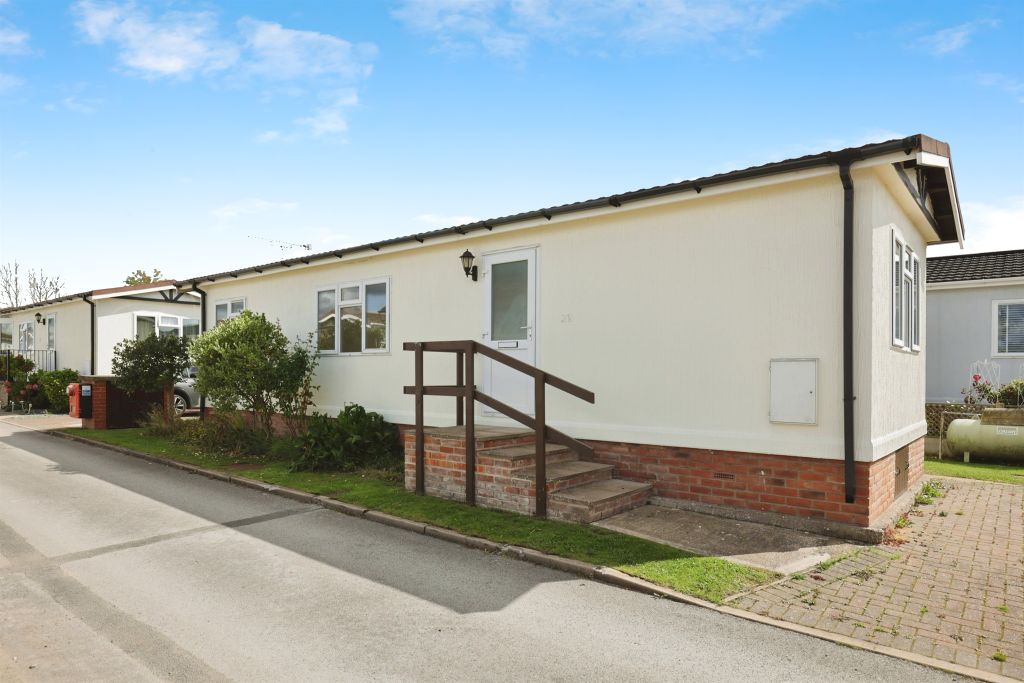 Property photo 1 of 17