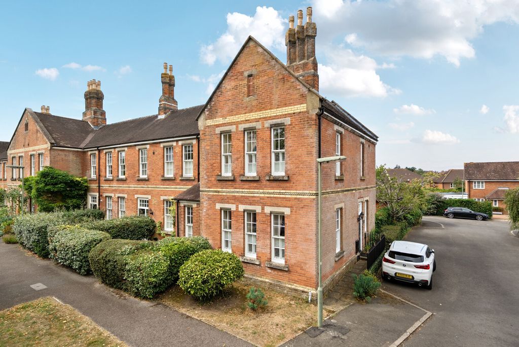Property photo 1 of 21 1344656-3-68B0383...